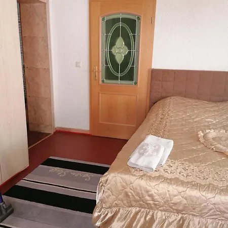 Διαμέρισμα Kleines Haus Im Oderbruch *
