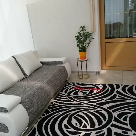 Kleines Haus Im Oderbruch *